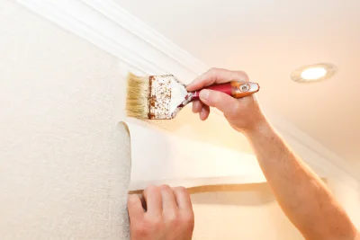 Pose de papier peint à Laurie — revêtements muraux et toiles de verre